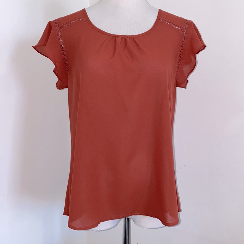 E & M - Flutter Cap Sleeve Top